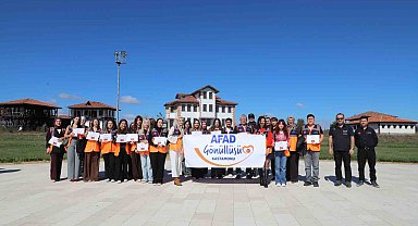 Eğitimleri tamamlanan 38 gönüllü daha destek AFAD gömüllüsü kimliği aldı