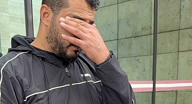 Ehliyet sınavında kopya düzeneğiyle yakalandı