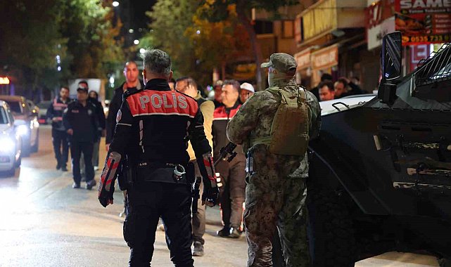 Elazığ'da dev asayiş uygulaması: Eğlence mekanları, cadde ve sokaklar tek tek denetlendi