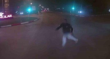 Elazığ'da kamyon, yolun karşısına geçmeye çalışan yayaya çarptı