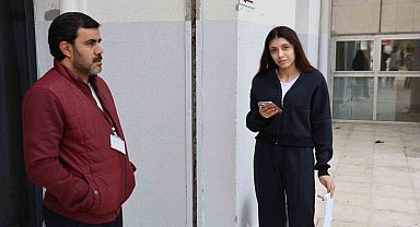 Elazığ'da KPSS heyecanı: Kimi giremedi kimini de polisler yetiştirdi