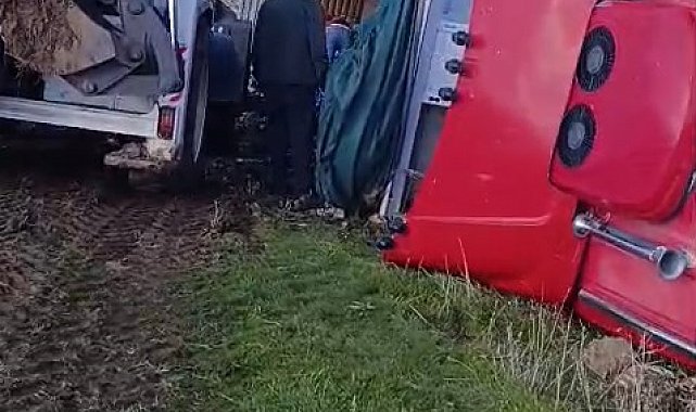 Elazığ'da pancar yüklü tır devrildi