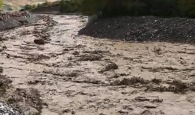 Elazığ'da sağanak sonrası sel meydana geldi