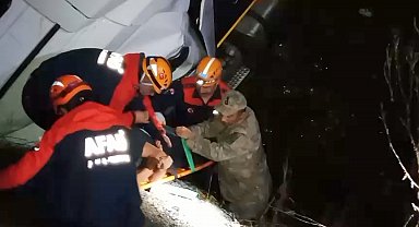 Elazığ'da tır şarampole uçtu: 2 yaralı