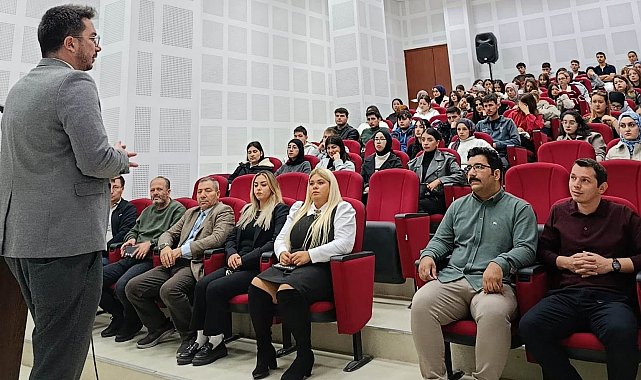 Emet MYO'da yeni öğrencilere üniversite hayatına uyum eğitimi