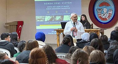 Emetli öğrenciler borun geleceğini bilimle keşfetti
