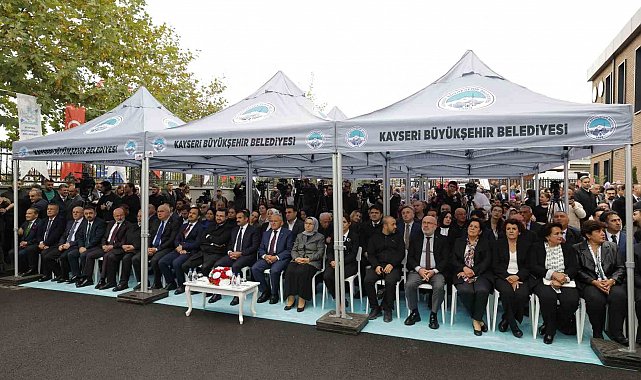 En duygusal açılış