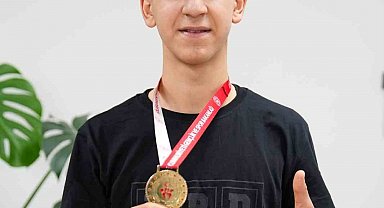 Erdem Koleji öğrencisi Umut Şan, masa tenisinde il şampiyonu oldu