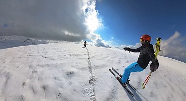 Erzincan Ergan Dağı'nda sezonun ilk kayağı yapıldı