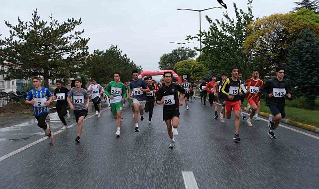 Erzincan'da Cumhuriyet Kupası müsabakaları düzenlendi
