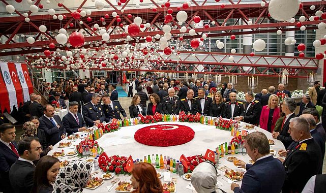 Erzincan'da Cumhuriyet'in 103. yılı resepsiyonla kutlandı