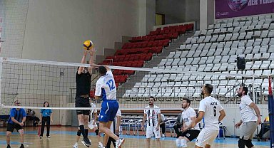 Erzincan'da Kamu Spor Oyunları Voleybol İl Birinciliği başladı