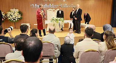 Esenler'de çiftlere ücretsiz nikah hatırası