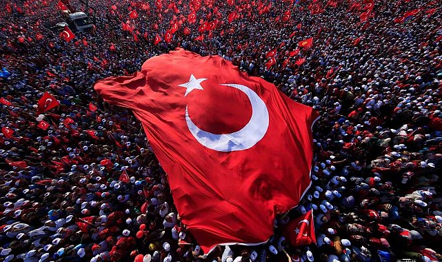 Esenler'de "Al Sancağın Gölgesinde Anadolu" fotoğraf sergisi açıldı
