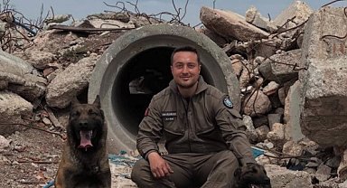 Eskişehir İtfaiyesi'nin arama kurtarma köpekleri zorlu sınavı başarıyla geçti
