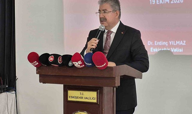 Eskişehir Valisi Dr. Yılmaz, muhtarlara 'Yürekten istirhamımdır' diye seslendi