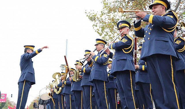 Eskişehir'de 29 Ekim Cumhuriyet Bayramı coşkuyla kutlandı