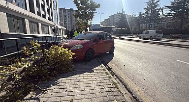 Eskişehir'de alkollü sürücü ortalığı birbirine kattı: Önce geri kaçırdı, sonra ters yöne girdi