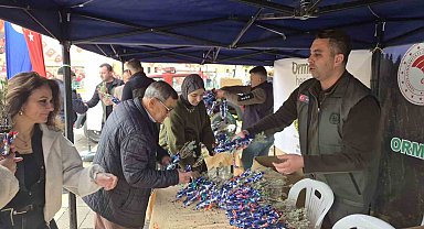 Eskişehir'de Cumhuriyet'in 103'üncü yılına özel bin 103 lavanta fidanı dağıtıldı
