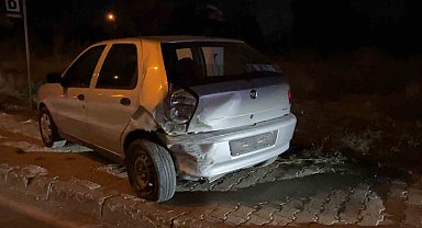 Eskişehir'de hafif ticari araç ile otomobil çarpıştı