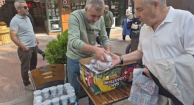 Eskişehir'de hayırseverler ile ihtiyaç sahiplerini buluşturan çaycı
