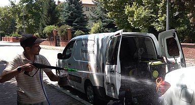 Eskişehir'de mobil araç yıkama dönemi: Temizlik aracın ayağına geliyor