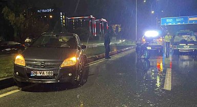 Eskişehir'de otomobil ile motosiklet çarpıştı: 1 yaralı