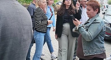Ev hapsinde tutulan parti yöneticisi için açıklama yapan Yeni Parti İlçe Başkanına site yöneticisinden gürültü tepkisi