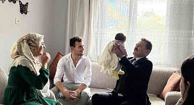 Evlilik kredisiyle yuva kuran çiftin bebek sevincine ortak oldular