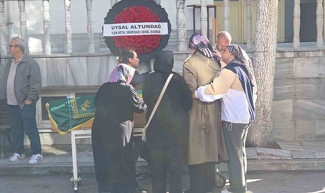 Fabrikada çatıdan düşerek hayatını kaybeden genç toprağa verildi