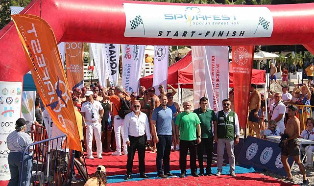 Fethiye'de Açık Su Yüzme Yarışları Başladı