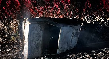 Finike'de devrilen aracın sürücüsü hayatını kaybetti