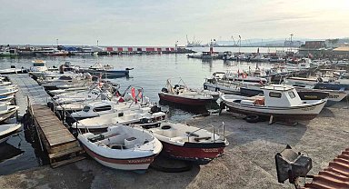 Fırtınanın ardından balıkçılar yeniden denizde: Büyük tekneler Karadeniz'e açıldı