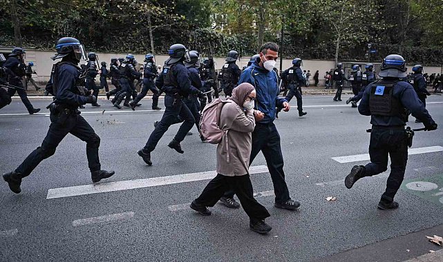 Fransa'da devam eden öğrenci protestolarında 160 binden fazla kişi sokağa indi