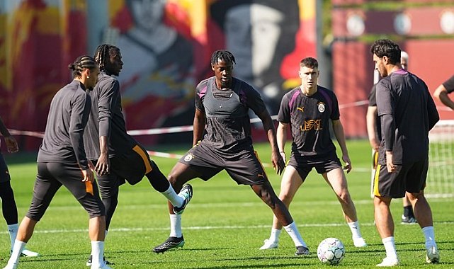 Galatasaray, Barcelona maçı hazırlıklarına başladı