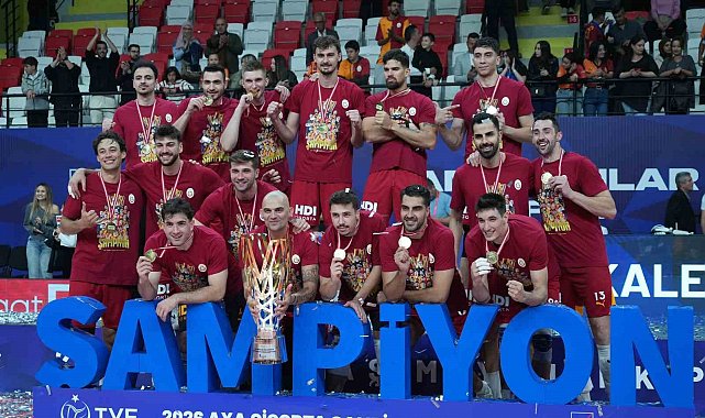 Galatasaraylı voleybolculardan şampiyonluk mesajı: "Bunlar daha başlangıç"