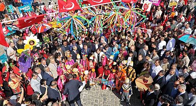 GastroAntep renkli kortej ile başladı