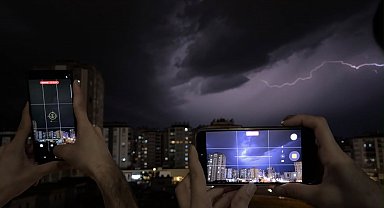 Gaziantep'te şimşekler geceyi aydınlattı