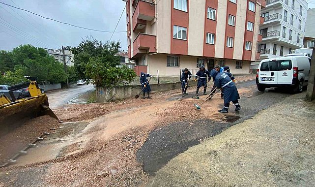 Gebze Belediyesi sağanak yağışa karşı 289 personelle sahada