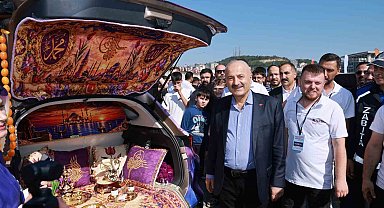 Gebze'de modifiyeli araç tutkunları festivalde buluştu