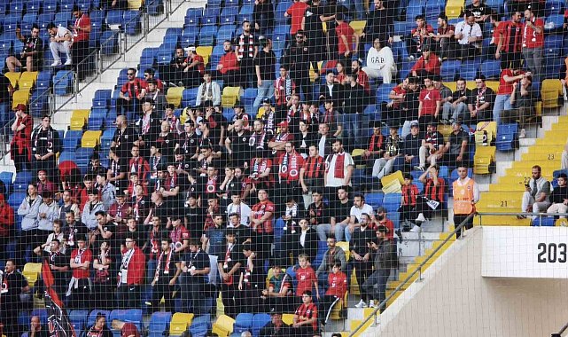 Gençlerbirliği taraftarından isyan: "Yönetim uyuma, taraftarın dışarıda"
