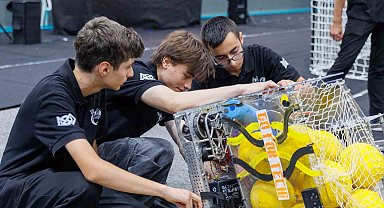 Gençlerin geliştirdiği robotlar Yıldız'da parkura çıkıyor