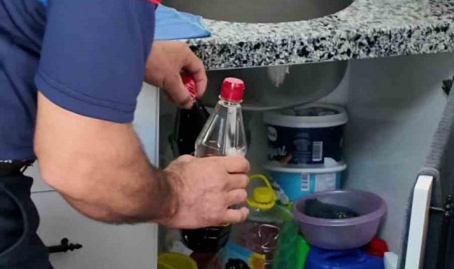 Gıda ürünleriyle deterjanı aynı dolaba koyan kantinci kendini "Abi vallahi yerimiz dar" diyerek savundu