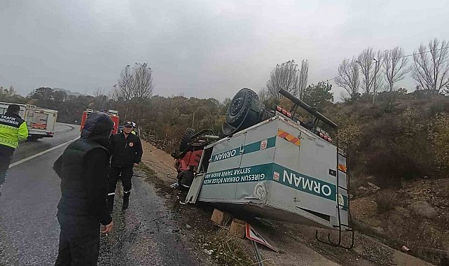Giresun Orman Bölge Müdürlüğü'ne ait araç Suşehri'nde kaza yaptı: 3 yaralı