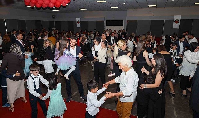 GKV Özel İlkokulu'nda Cumhuriyet coşkusu dansla buluştu