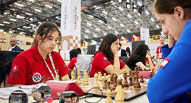 GKV'li Beren Kalyoncu Dünya 11'incisi olan satranç milli takımda tarih yazdı