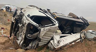 Gürpınar'da feci kaza: 3'ü ağır 10 yaralı