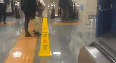 Hacıosman metro durağını su bastı: Tavandan akan suları görenler şaşırdı
