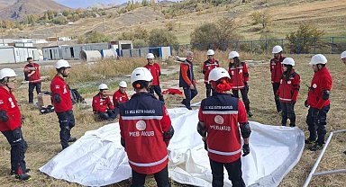 Hakkâri'de MEB AKUB ekibine AFAD eğitimi