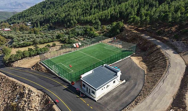 Hassa'da 2 bin 100 metre beton asfalt serildi